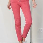 Load image into Gallery viewer, Italian Star Jeans - Raspberry
